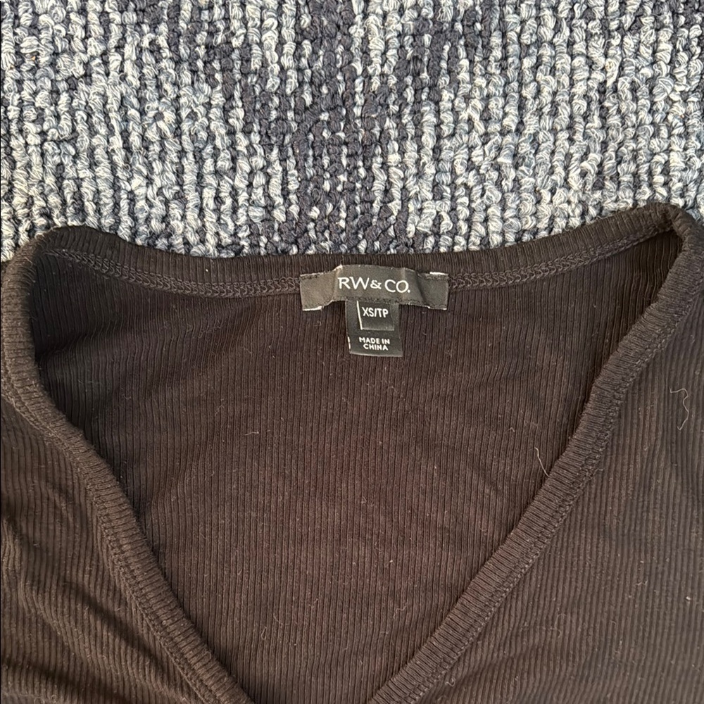 RW&CO White and Black Fitted Long Sleeve Blouses - Picture 3 of 8